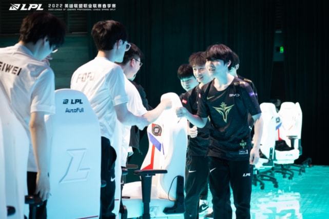 联这样的顶 联这样的顶