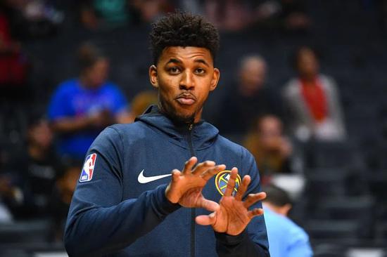 而是角色球 而是角色球